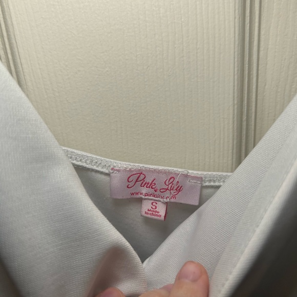 Pink Lily Keyhole Romper - Picture 3 of 6